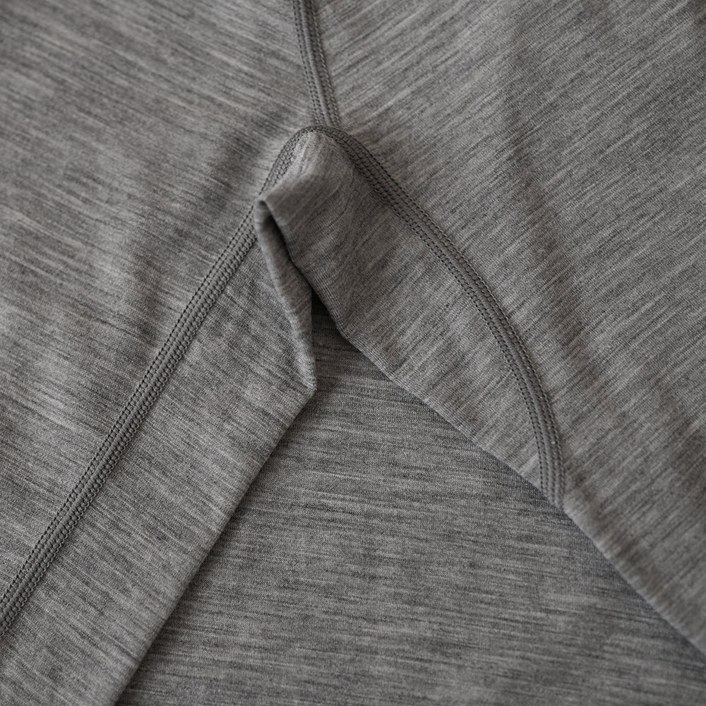 Isobaa | Mens 160 Merino Active Roll Neck (Charcoal Melange) | Embrace the chill in style with our Men's 160 Merino Active Roll Neck, crafted from 160g 18.5 micron superfine merino wool