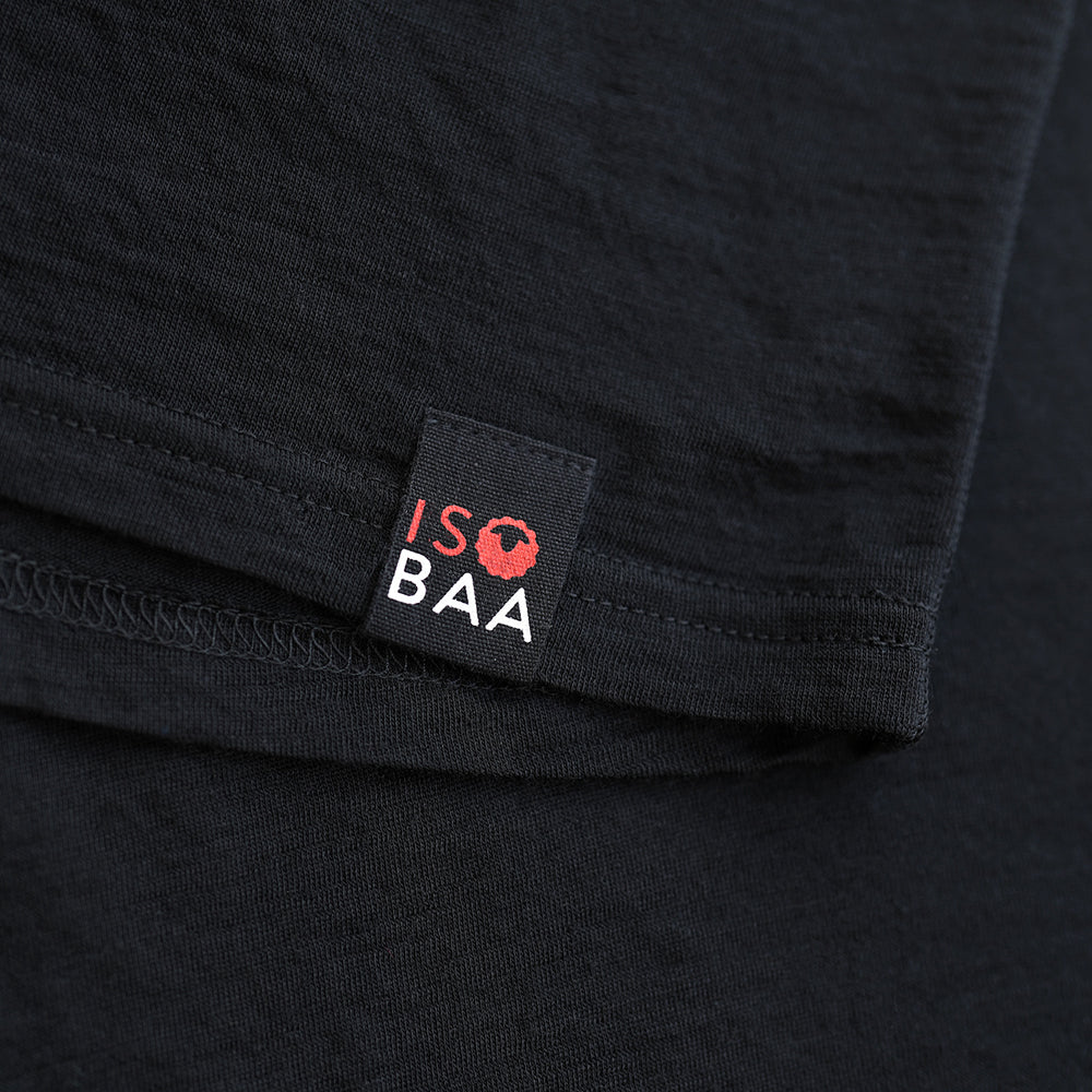 Isobaa | Mens Merino 150 Short Sleeve Crew (Black) | Gear up for performance and comfort with Isobaa's technical Merino short-sleeved top.