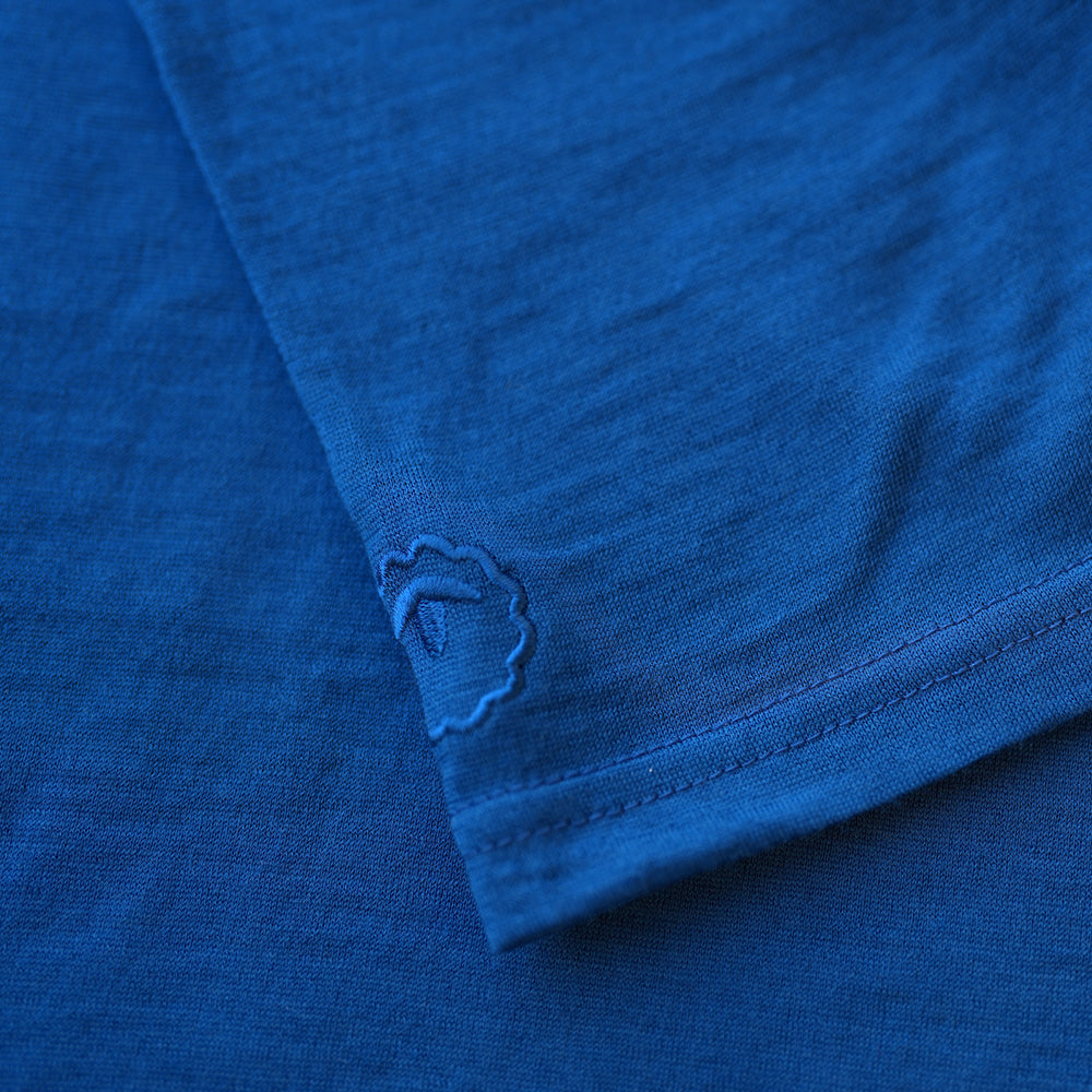 Isobaa | Womens Merino 150 Short Sleeve Crew (Blue) | Gear up for performance and comfort with Isobaa's technical Merino short-sleeved top.