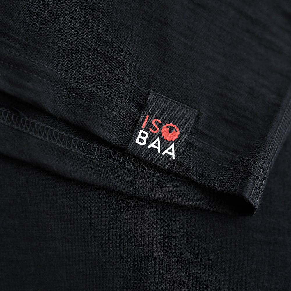 Isobaa | Womens Merino 180 Long Sleeve Crew (Black) | Get outdoors with the ultimate Merino wool long-sleeve top.