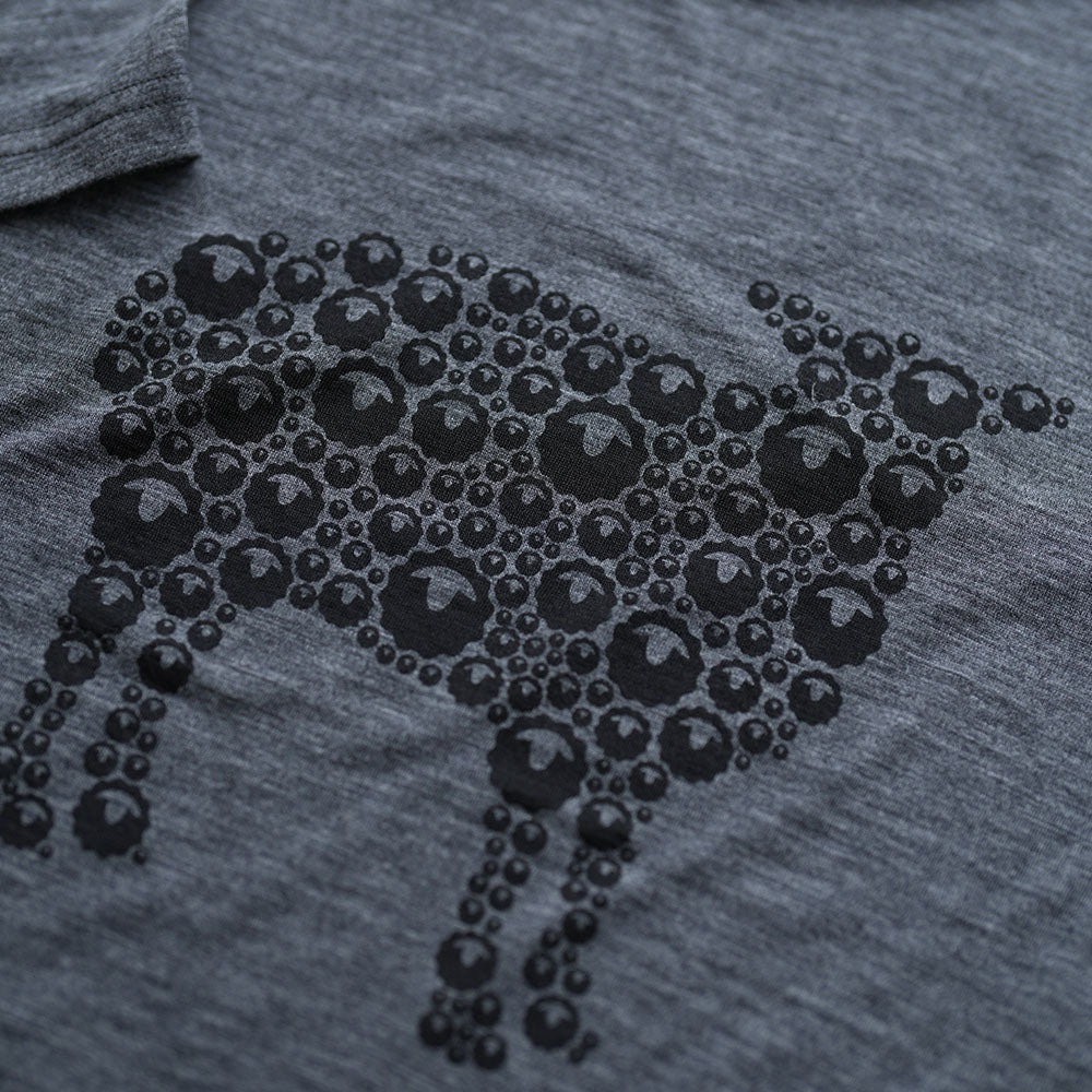 Isobaa | Mens Merino 150 Sheep Tee (Smoke/Black) | Gear up for everyday adventures in Isobaa's superfine Merino Tee.
