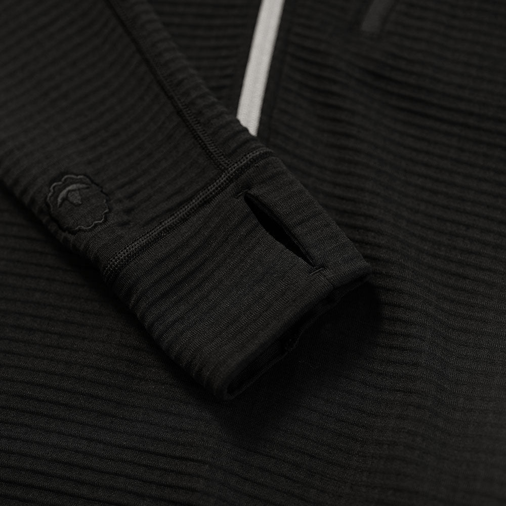 Isobaa | Womens 260 Merino Blend Grid Fleece (Black) | Stay warm and comfortable during your cold-weather activities with the 260 Merino Blend Grid Fleece Half Zip