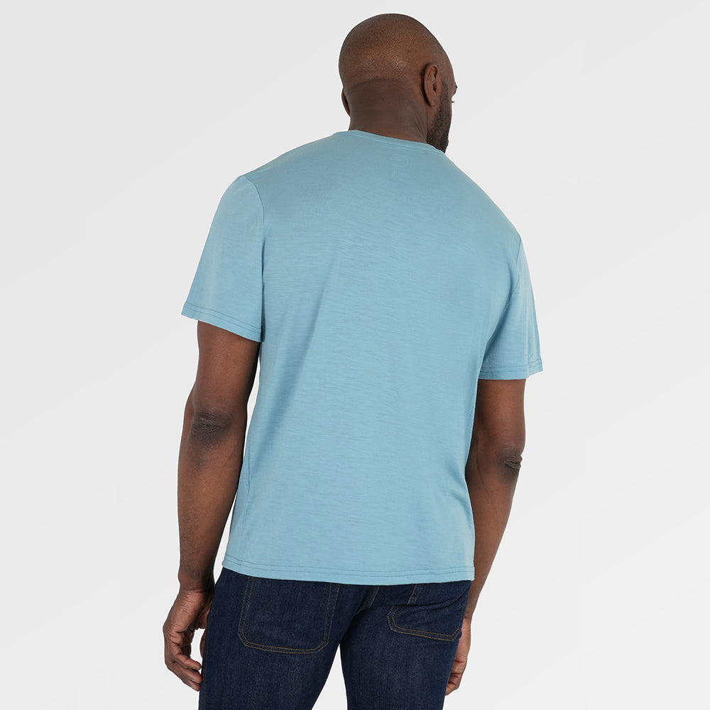 Mens Merino 150 Short Sleeve Relaxed Crew (Lagoon) | Model: Michael