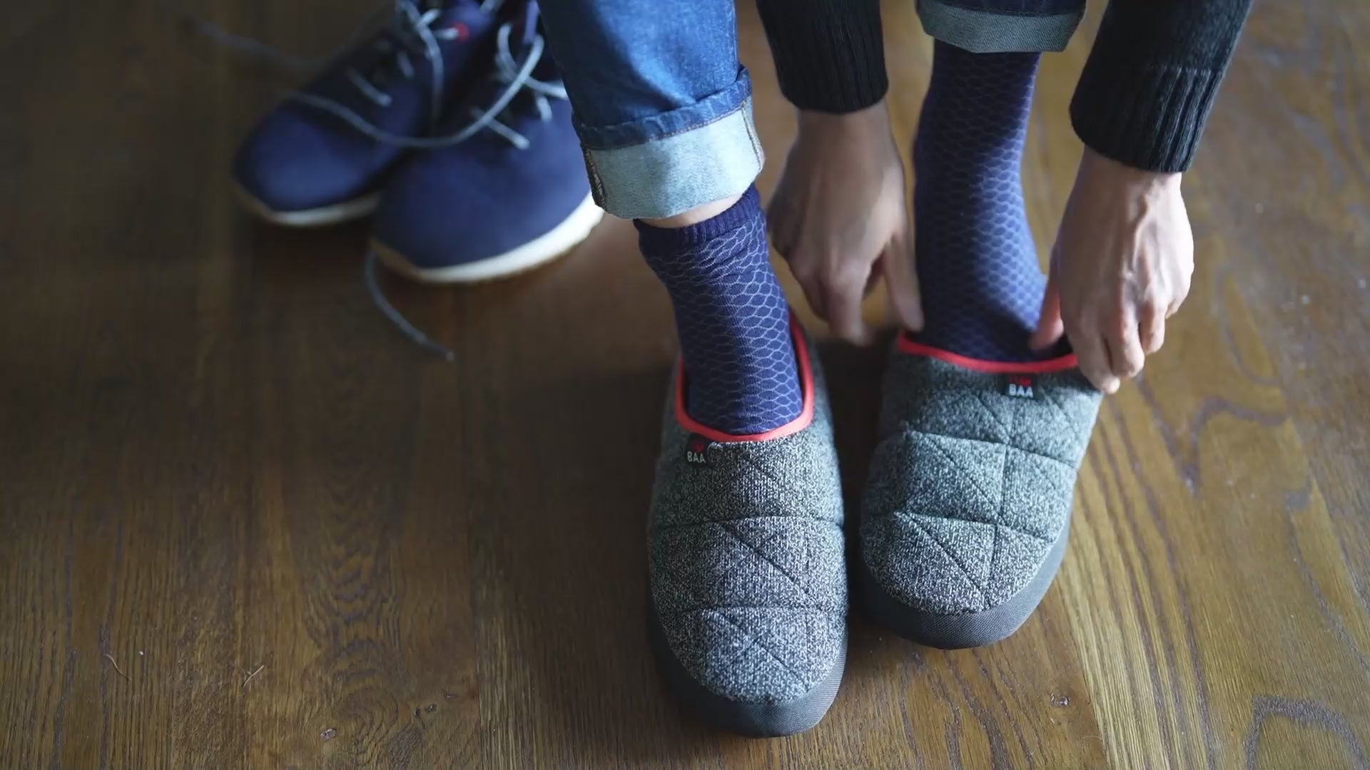 Isobaa | Merino Blend Travel Slippers (Black Melange) | Slip into ultimate comfort after a long day with Isobaa's Merino travel slippers. | align: 65% 50%