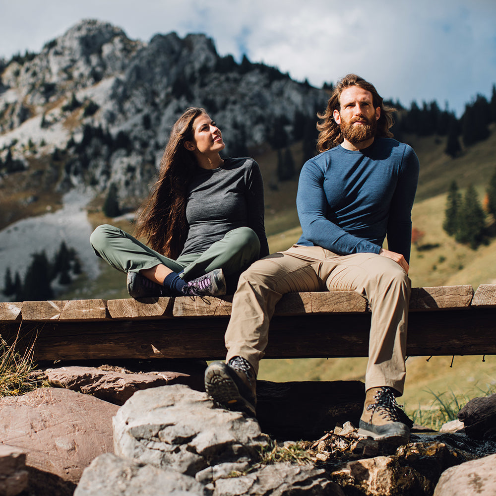 Isobaa | Mens Merino 180 Long Sleeve Crew (Denim) | Get outdoors with the ultimate Merino wool long-sleeve top. | Model: Craig