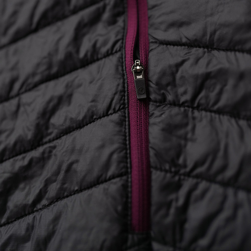 Isobaa | Womens Merino Wool Insulated Gilet (Black/Wine) | Fight the chill with our innovative Merino gilet.